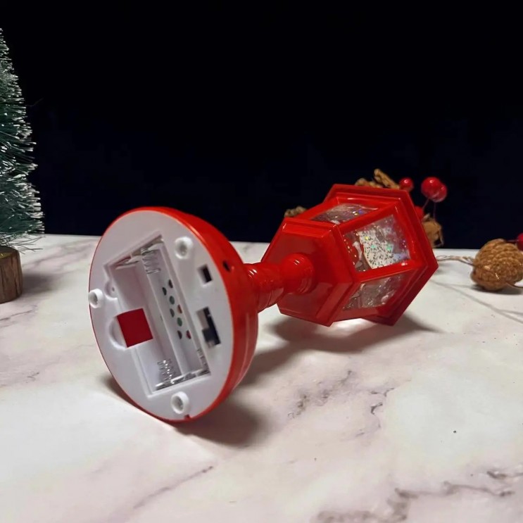 Felinar LED Luminos si Muzical Vintage cu Picior, Baterii Sau USB cu zapada si tematica de Craciun,Rosu