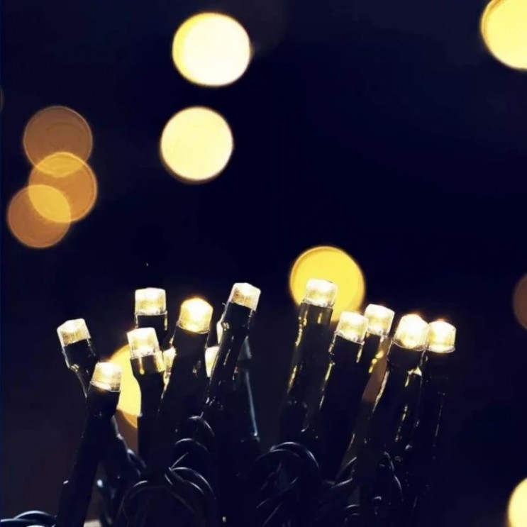 Instalatie 300 LED ,50 Metri,Exterior pe rola interconectabila,Alb Cald, bec tip diamant Instalatie 300 LED ,50 Metri,Exterior pe rola interconectabila,Alb Cald, bec tip diamant