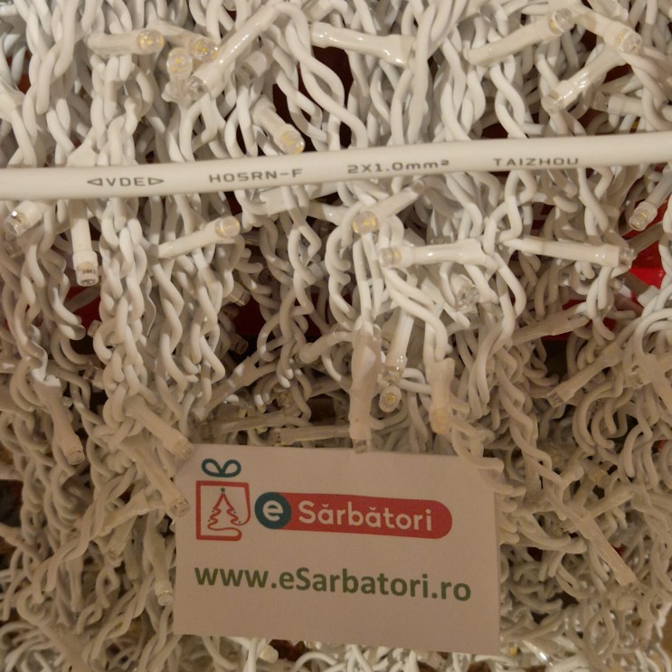 Instalatie Craciun Turturi Cu Flash Premium, 23.5 m, 500 Led-uri, Rezistent Apa, Franjuri, Exterior/Interior, Interconectabila, Fir Alb Gros , Multicolor Instalatie Craciun Turturi Cu Flash Premium, 23.5 m, 500 Led-uri, Rezistent Apa, Franjuri, Exterior/Interior, Interconectabila, Fir Alb Gros , Multicolor